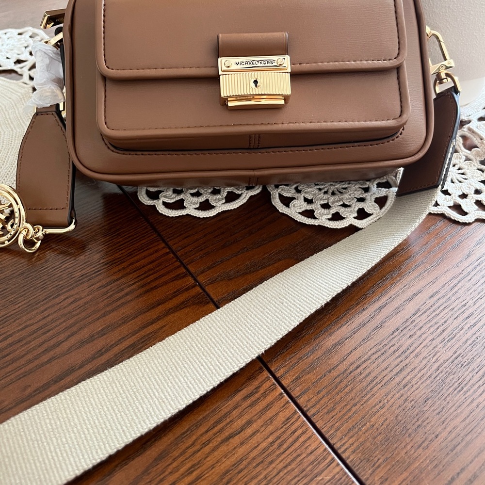 Micheal Kors  Bradshaw